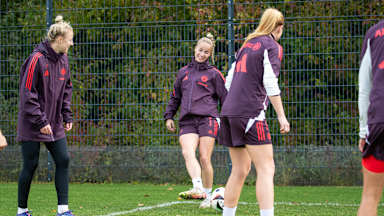 Giulia Gwinn im Training der FC Bayern Frauen