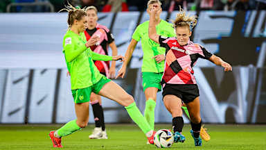 Georgia Stanway, FC Bayern Frauen auswärts beim VfL Wolfsburg