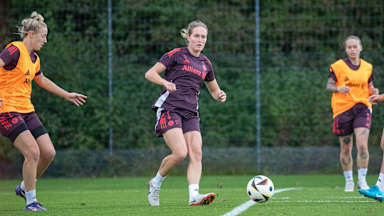 Sydney Lohmann Training FC Bayern Women