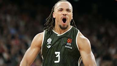 Carsen Edwards erzielte 30 Punkte gegen Piräus