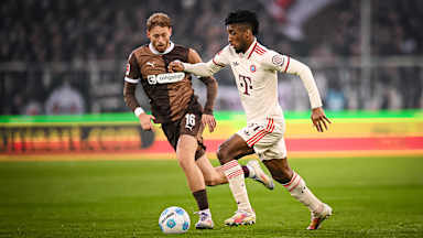 Spielszene aus der Bundesliga-Partie FC St. Pauli - FC Bayern