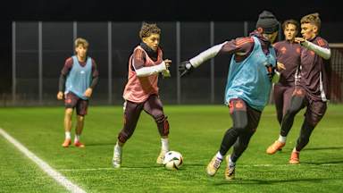 Jussef Nasrawe im Training der FC Bayern U19  vor dem Auswaertsspiel gegen Ingolstadt.