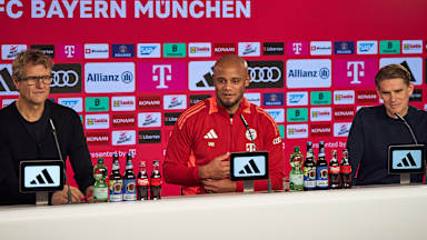 Vincent Kompany spricht im Pressetalk des FC Bayern.