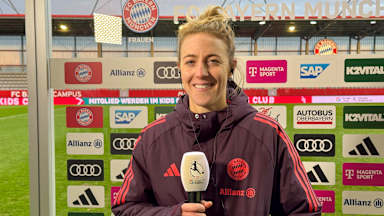 Carolin Simon nach dem Spiel der FC Bayern Frauen gegen Turbine Potsdam