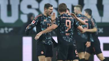 Leon Goretzka und Harry Kane bejubeln ein Tor gegen Gladbach