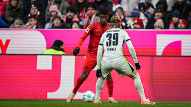 Szene aus dem Spiel zwischen FC Bayern und dem VfL Wolfsburg