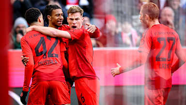 Spielszene aus dem Bundesliga-Spiel FC Bayern vs. Holstein Kiel