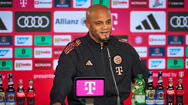 FC Bayern-Trainer Vincent Kompany spricht im Pressetalk vor dem Spitzenspiel bei Bayer 04 Leverkusen.