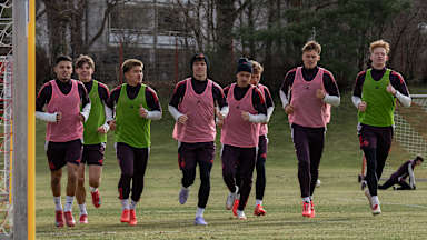 Die FCB-Amateure während einer Trainingseinheit an der Säbener Straße.