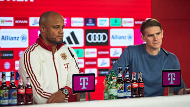 Vincent Kompany beantwortet Fragen im Pressetalk des FC Bayern