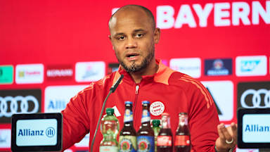 Vincent Kompany spricht im Pressetalk des FC Bayern