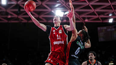 Am Dienstagabend steigt das BBL-Topspiel zwischen dem FC Bayern und Ulm.