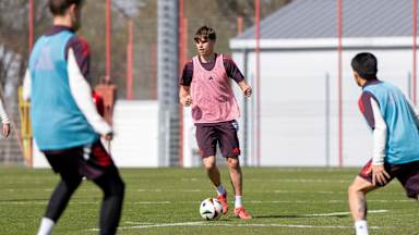 Die FCB-Amateure während einer Trainingseinheit an der Säbener Straße.