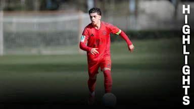Spielszene aus dem Duell der FC Bayern U19 beim Nachwuchs des Chemnitzer FC