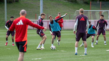 Die FC Bayern Amateure beim Training an der Säbener Straße.