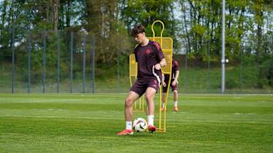 Louis Richter im Training der U19 am FC Bayern Campus.