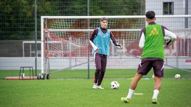 Training der FC Bayern U17 vor dem Spiel beim FC Ingolstadt