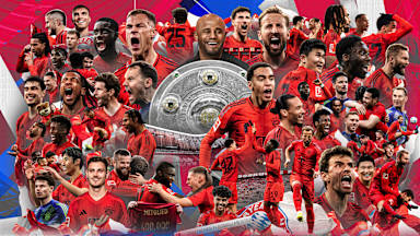Grafik mit allen Spielern des FC Bayern der Saison 2024/25 und der Meisterschale