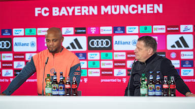 Vincent Kompany und Max Eberl im Pressetalk des FC Bayern