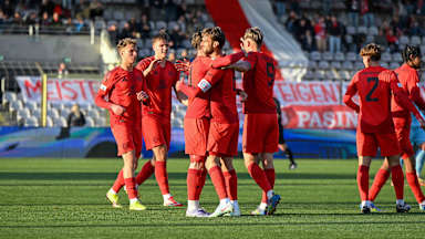 Jubel bei den FC Bayern Amateuren im Spiel gegen Türkgücü.