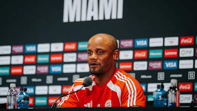 Vincent Kompany auf der Pressekonferenz