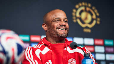 Vincent Kompany auf der Pressekonferenz