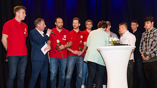 05-ehrung_fcb_220318