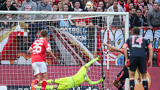 m05_fcb_04_get_260915