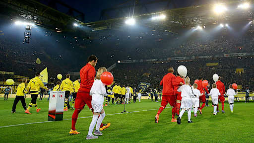 bvb_fcb_12_get_050316