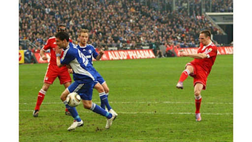 s04-fcb_get_030410_07