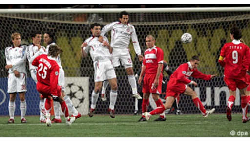 spartak_fcb_dpa_221106_03