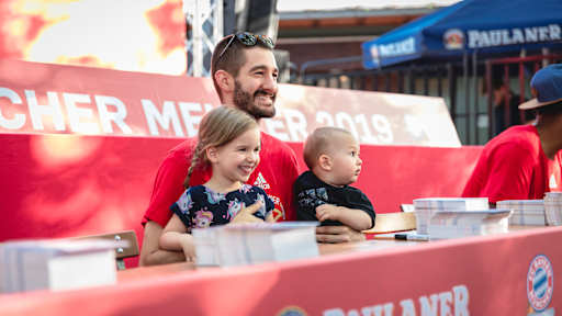 hobbs_fcbb-meisterfeier_ceirich_20190625_1128