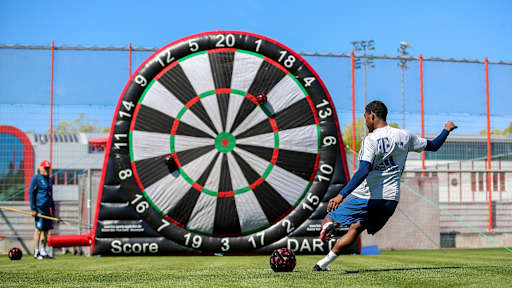 13_fussball-dart_200416
