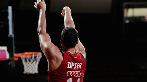 zipser_5_fcbbvsgoettingen_200926_1x1_ckrug-min
