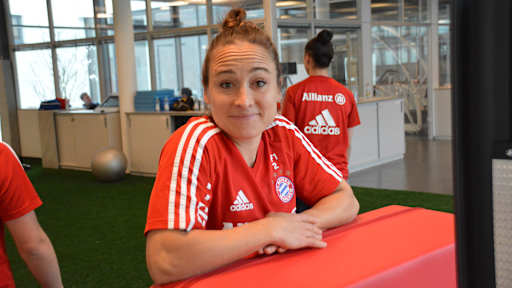 7-frauenfitness_fcb_210218