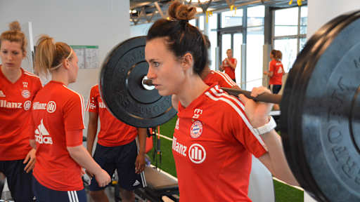 5-frauenfitness_fcb_210218