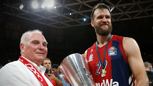barthel-hoeness-trophy_champions2019_fcbb_crauchensteiner_1zu1