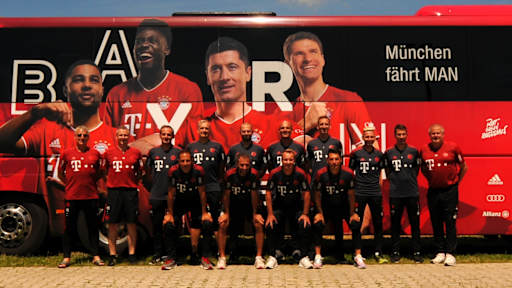 02_FCB-Senioren_B-Bus_gro%C3%9F