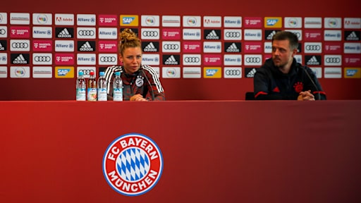 FC Bayern Frauen Alexander Straus und Linda Dallmann