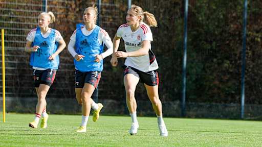 Training FC Bayern Frauen Sydney Lohmann