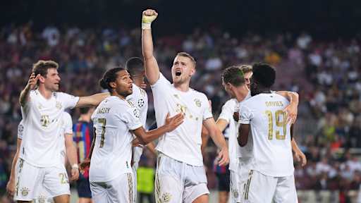 FC Bayern Matthijs de Ligt celebrations