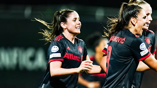 FC Bayern Frauen, Sarah Zadrazil, Jubel