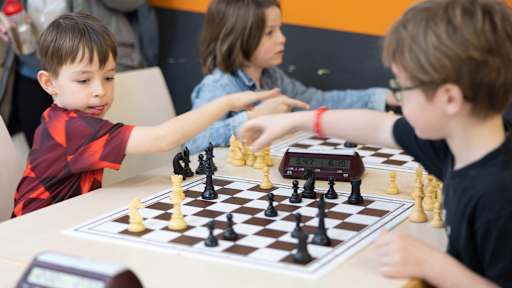F23-RgR-Team_w23312_011