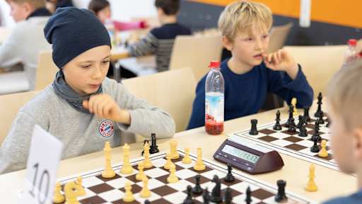 F23-RgR-Team_w23312_040