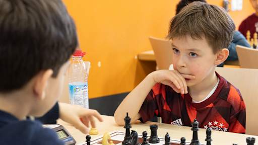 F23-RgR-Team_w23312_092