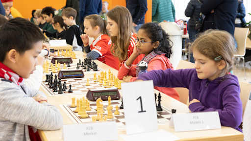 F23-RgR-Team_w23312_160