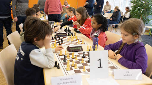 F23-RgR-Team_w23312_189