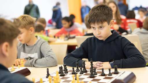 F23-RgR-Team_w23312_242