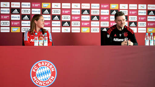 FC Bayern Frauen Alexander Straus und Sydney Lohmann