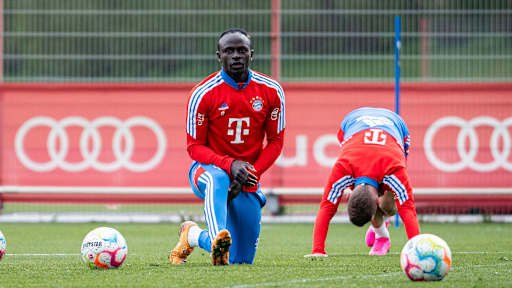 01-training-fcbayern-230426-mel